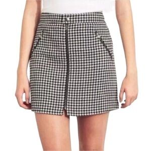 Hollister Ultra High Rise Houndstooth Front Zipper Mini Skirt 💕